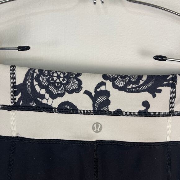 Vintage Lululemon Groove Flare Y2K Yoga Pants White Black Floral Band Women's 6 - Picture 6 of 9